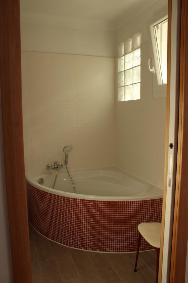 La Maison Blanche Bed and Breakfast Saint Aygulf Buitenkant foto