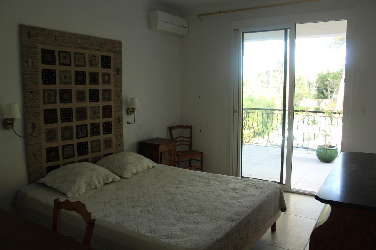La Maison Blanche Bed and Breakfast Saint Aygulf Buitenkant foto